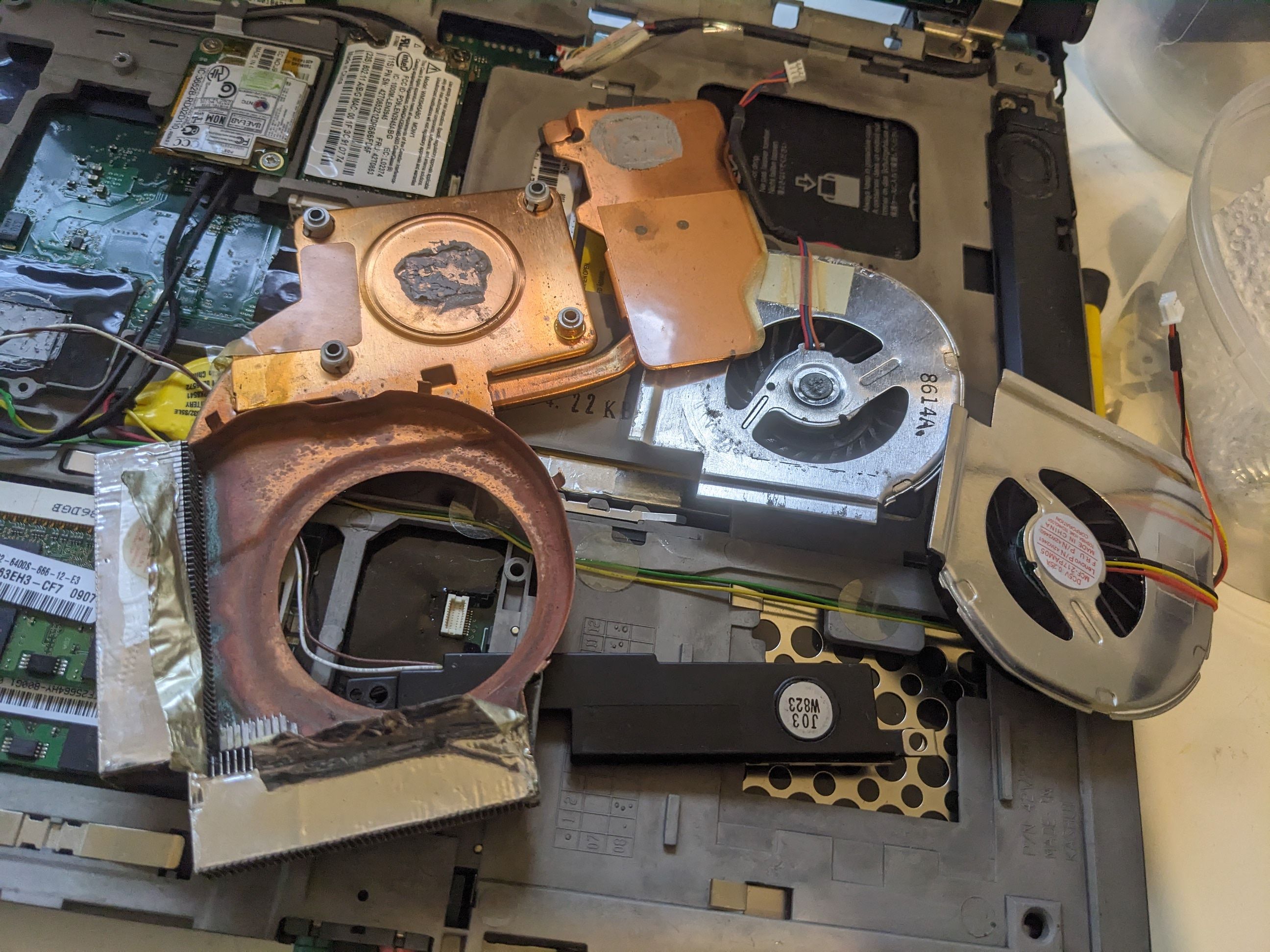 thinkpad fan assembly, disassembled