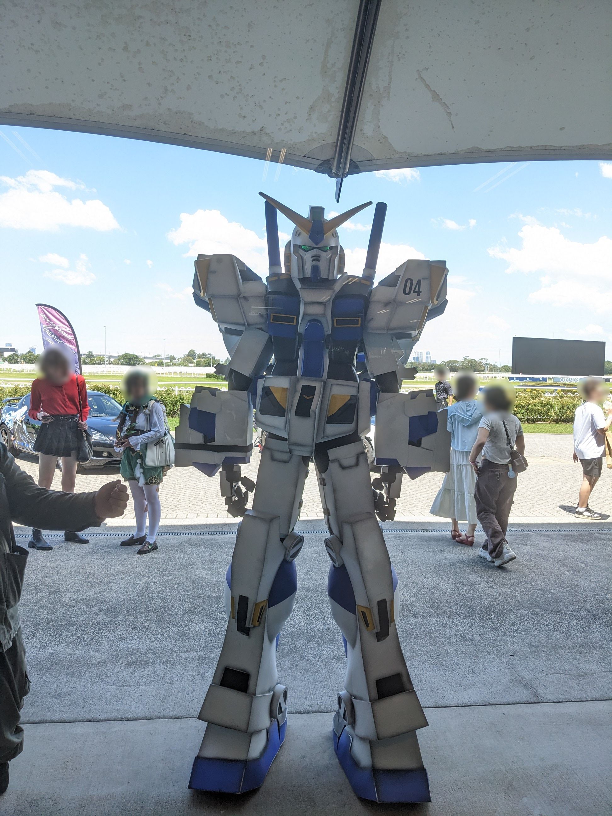 tall gundam rx-78-4 cosplay in full armour